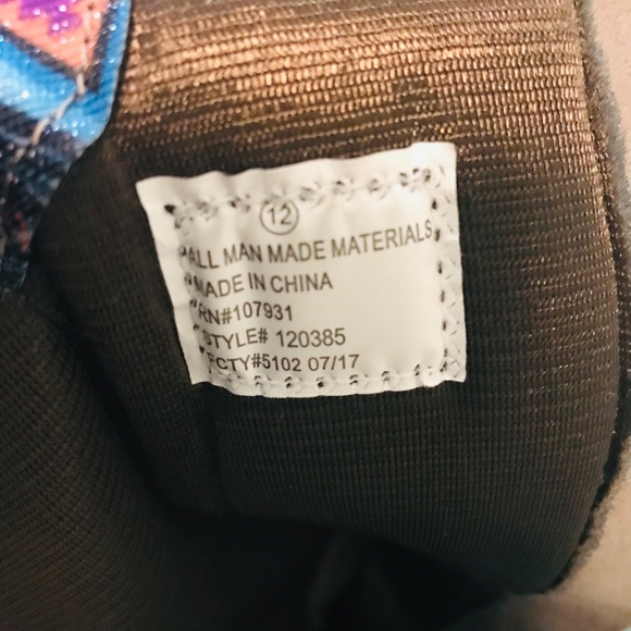 Justice - Picture 5 of 5